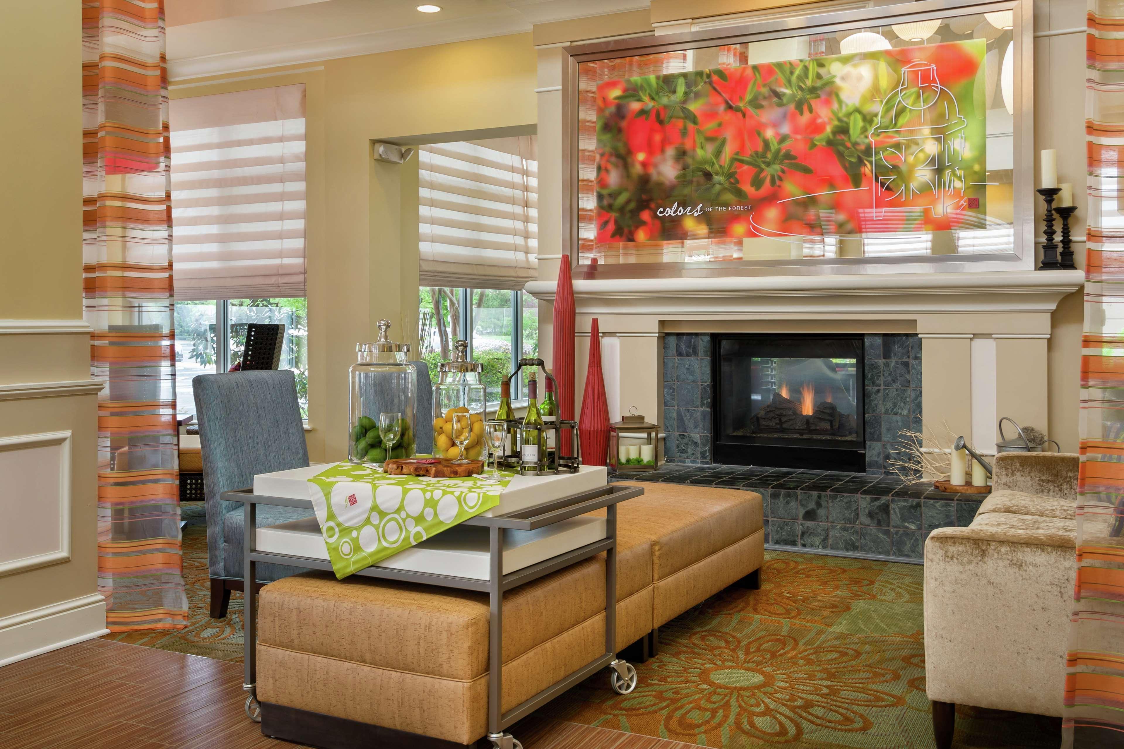 Hilton Garden Inn Newport News Eksteriør billede