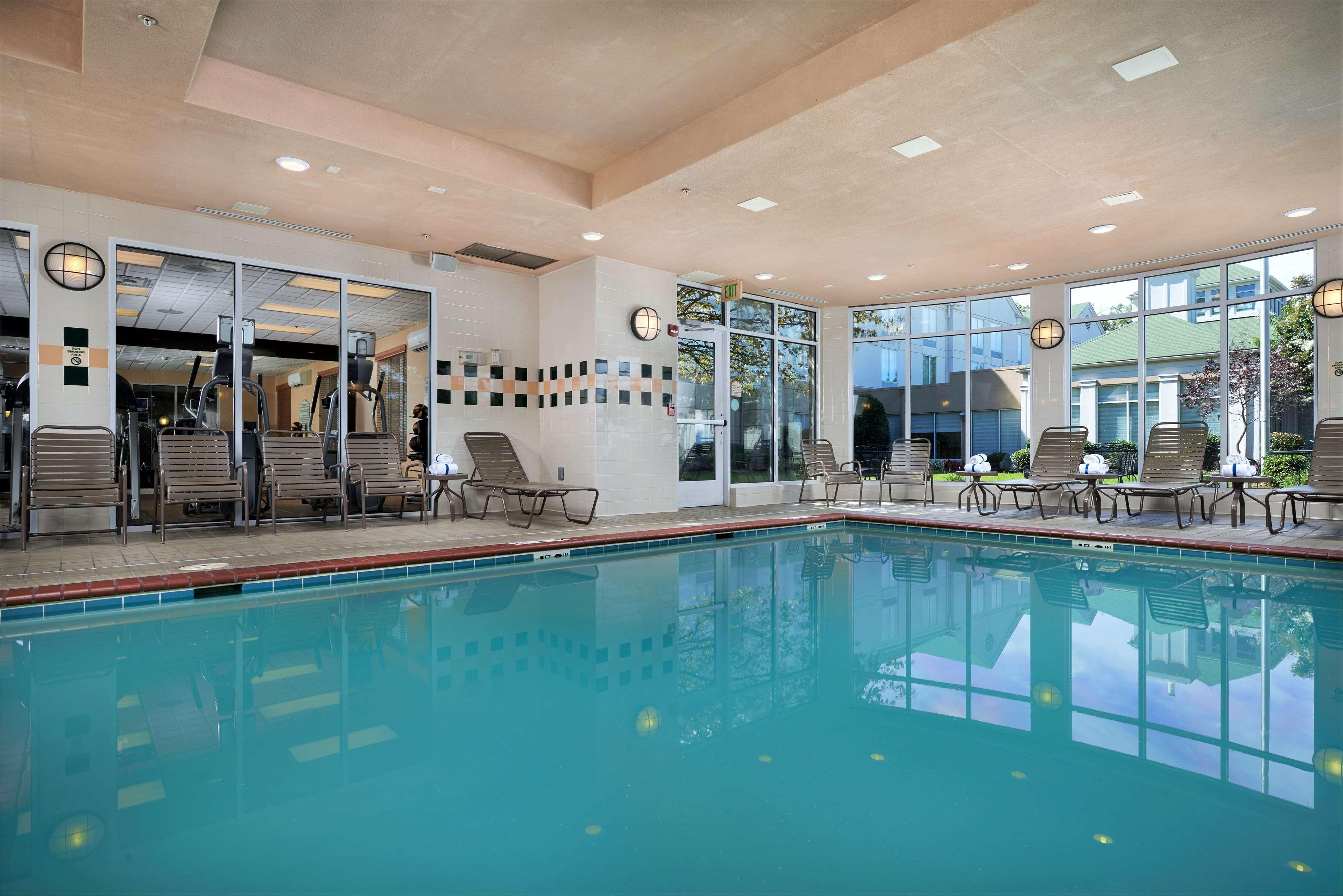 Hilton Garden Inn Newport News Eksteriør billede