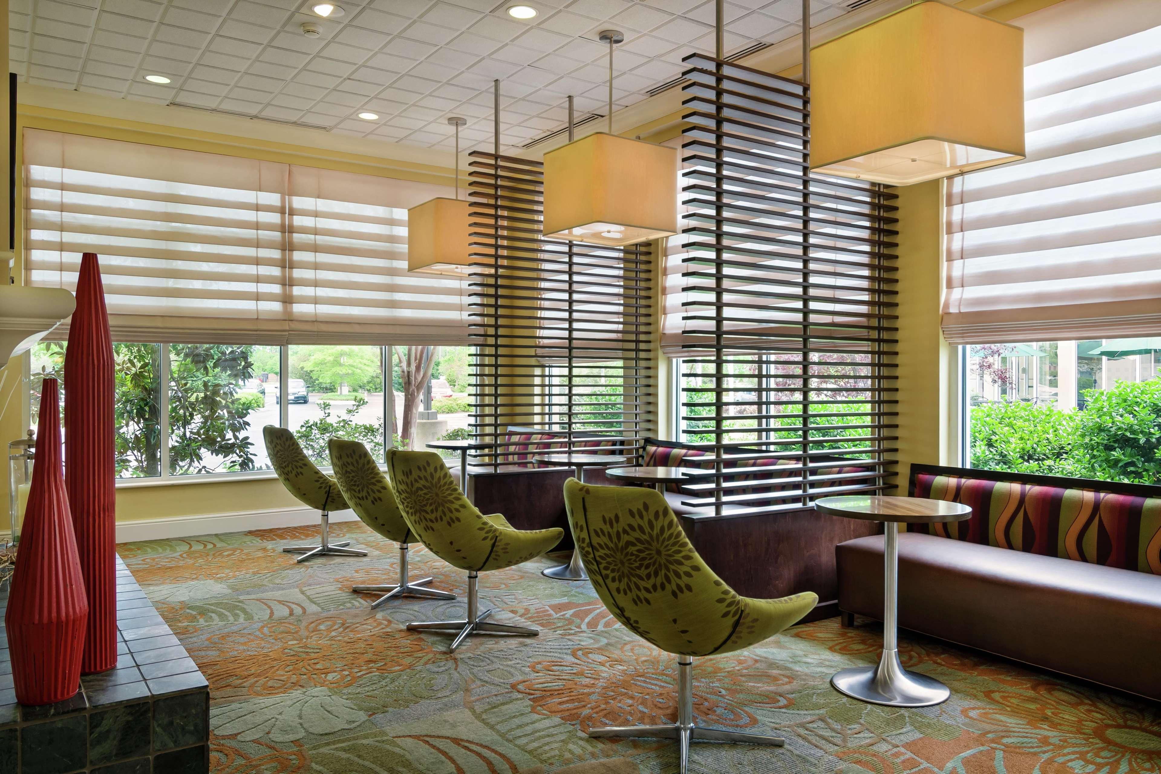 Hilton Garden Inn Newport News Eksteriør billede