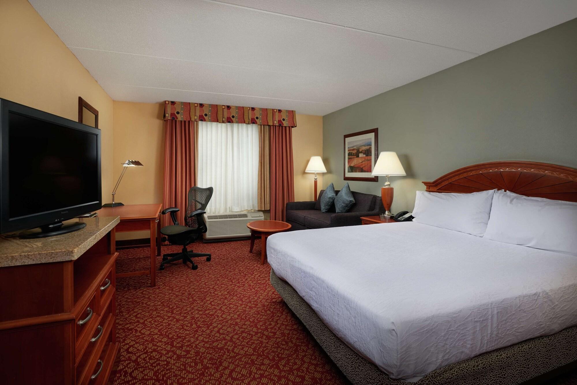 Hilton Garden Inn Newport News Eksteriør billede