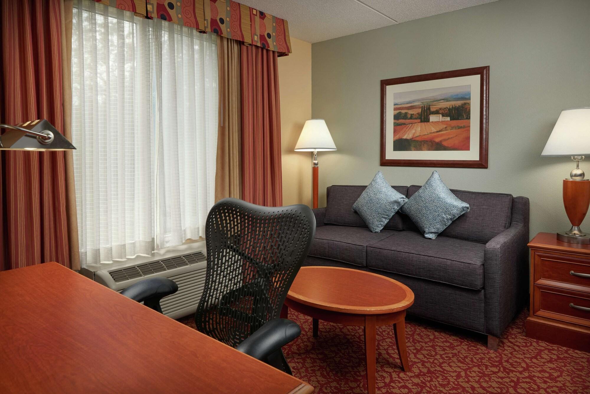 Hilton Garden Inn Newport News Eksteriør billede