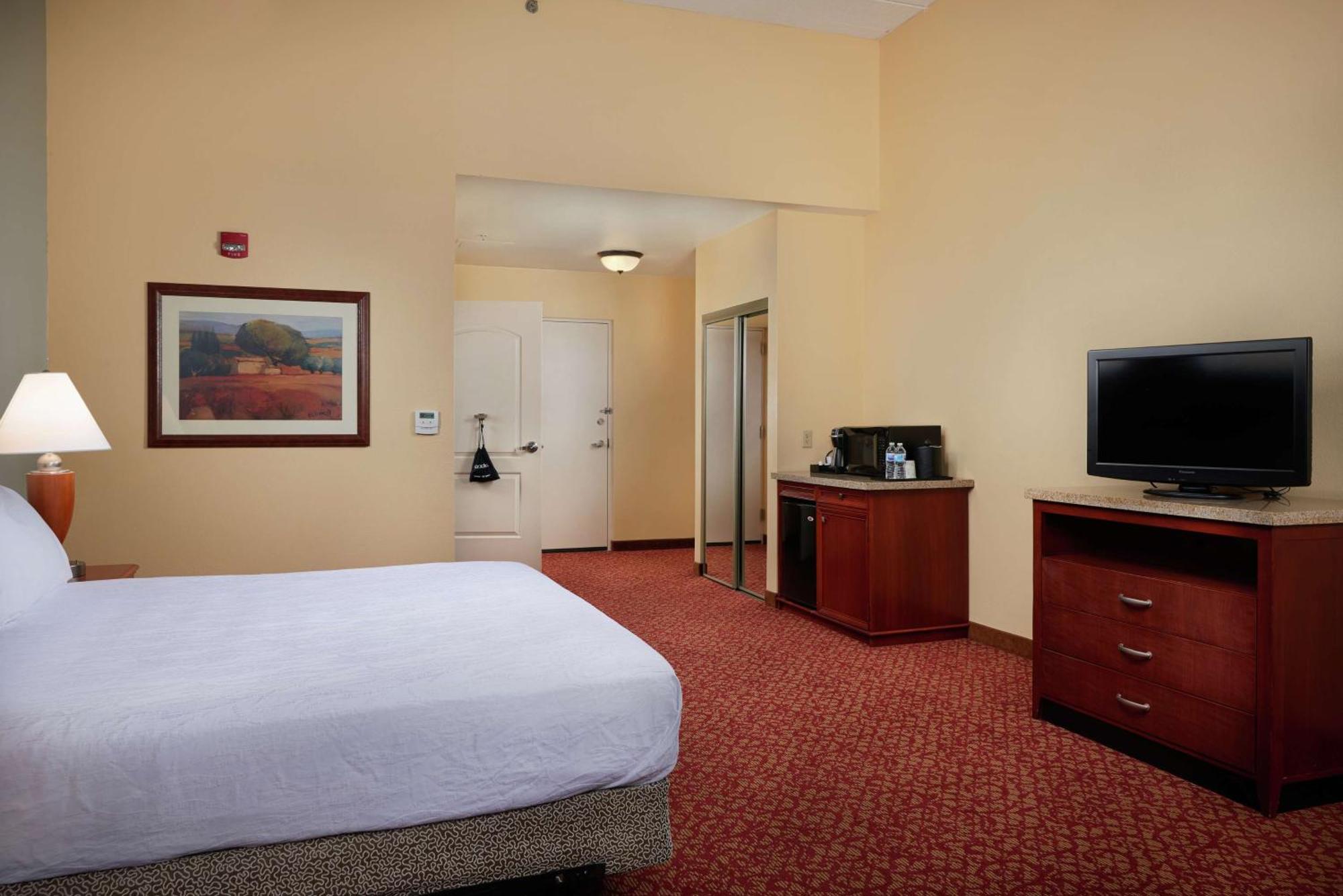 Hilton Garden Inn Newport News Eksteriør billede