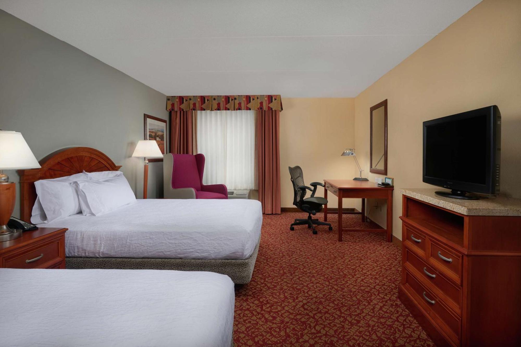 Hilton Garden Inn Newport News Eksteriør billede
