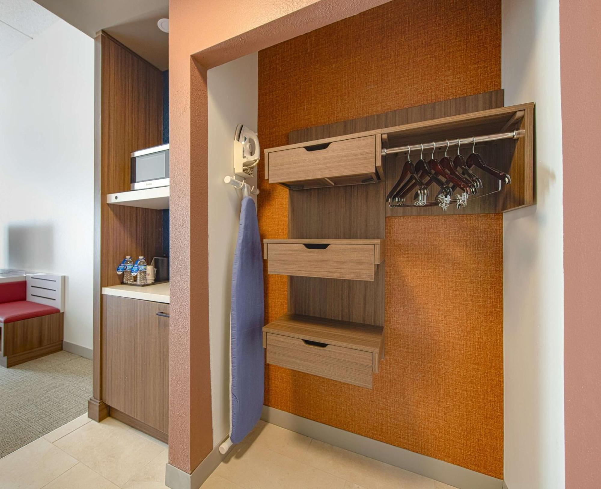 Hilton Garden Inn Newport News Eksteriør billede
