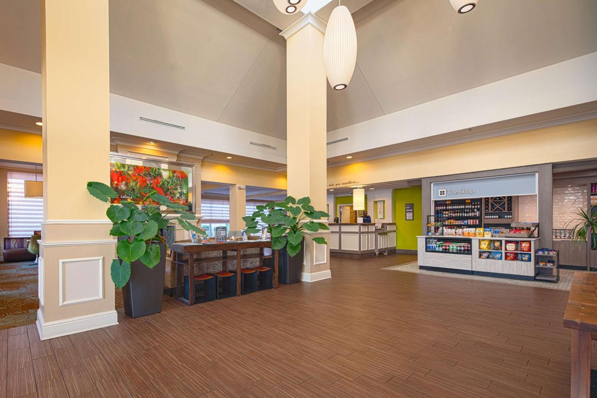 Hilton Garden Inn Newport News Eksteriør billede