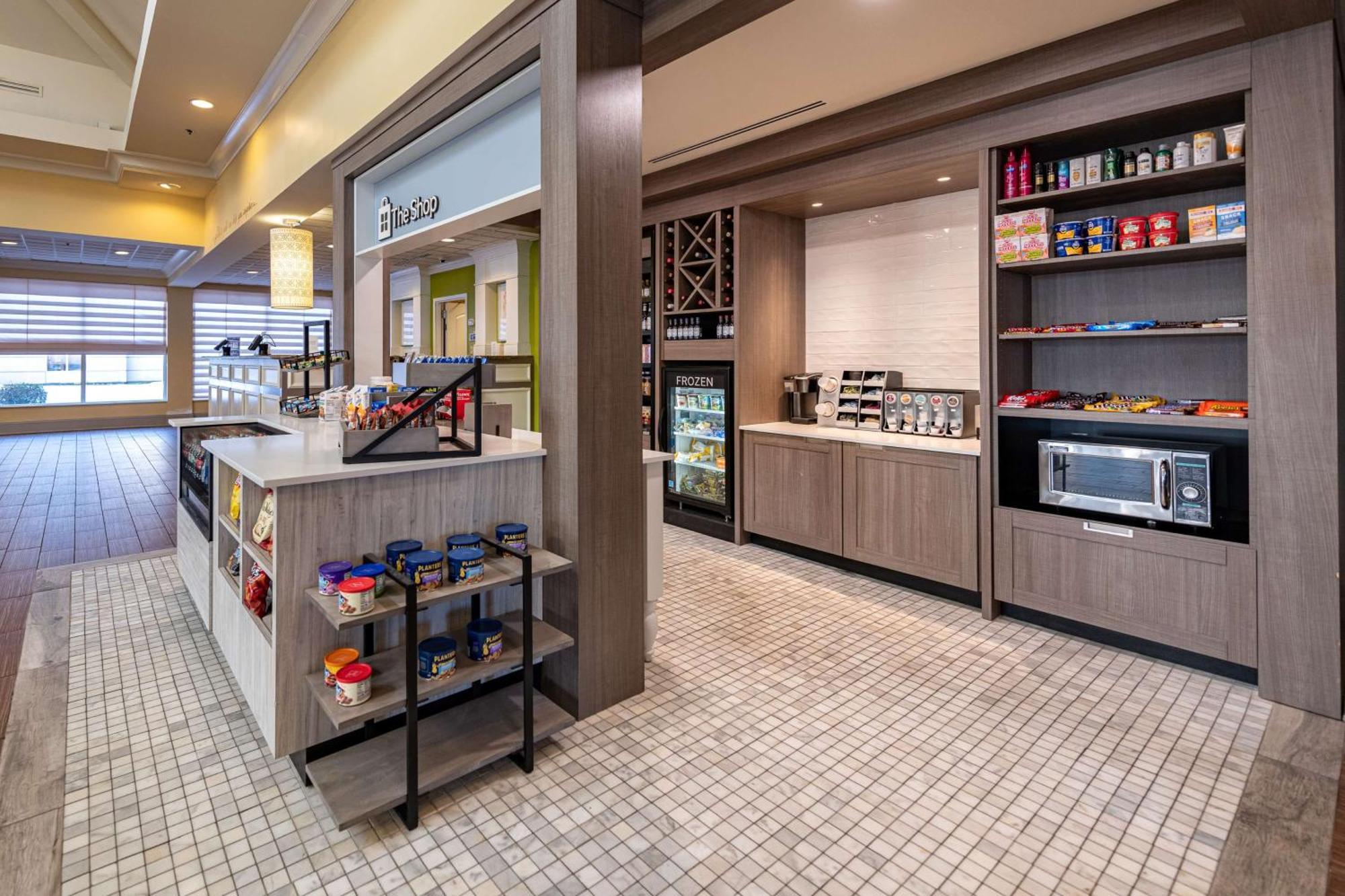 Hilton Garden Inn Newport News Eksteriør billede
